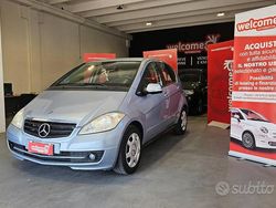 Grigio Usata 2010 Mercedes A160 Executive Tre volumi | 5500 €