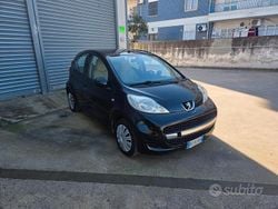 Nero Usata 2009 Peugeot 107 Due volumi | 2800 € (Buon prezzo)