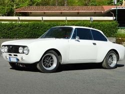 Biały Używany 1977 Alfa Romeo 2000 Veloce Coupe | 34.000 €