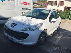 Bianco Usata 2009 Peugeot 207 Tre volumi | 2000 € (Super prezzo)