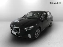 Schwarz pastello Usata 2022 BMW 218 Active Tourer Luxury Line Monovolume | 28.000 € (Buon prezzo)