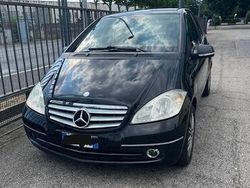 Nero Usata 2008 Mercedes A180 Elegance Due volumi | 3000 € (Buon prezzo)