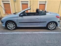Usata 2003 Peugeot 206 Cabrio | 1500 € (Super prezzo)