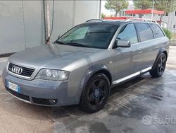 Grigio Usata 2001 Audi A6 Allroad Station wagon | 1000 €