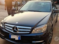 Blu Usata 2010 Mercedes C220 AMG Tre volumi | 6900 €