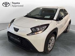 Bianco Nuova 2025 Toyota Aygo Active Due volumi | 16.500 € (Buon prezzo)