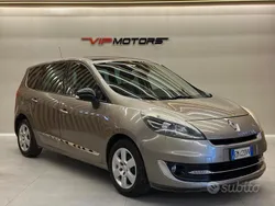 Beige Usata 2012 Renault Scénic III Bose Edition Monovolume | 6500 € (Molto cara)
