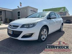 Bianco Usata 2013 Opel Astra S Station wagon | 4000 € (Buon prezzo)