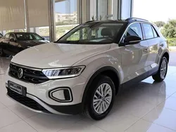 Ascot grey Usata 2022 VW T-Roc Life SUV | 22.800 € (Buon prezzo)