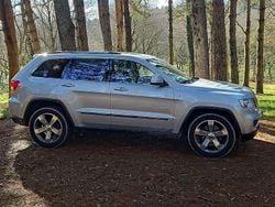 Argento Usata 2011 Jeep Grand Cherokee Overland SUV | 18.800 € (Molto cara)
