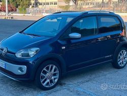 Blu Usata 2015 VW up! Due volumi | 9500 € (Cara)