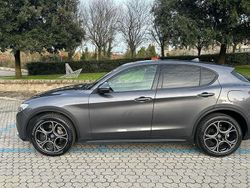 Grigio Usata 2017 Alfa Romeo Stelvio Executive SUV | 18.900 € (Buon prezzo)
