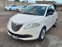 Bianco Usata 2013 Lancia Ypsilon Silver Due volumi | 7900 € (Molto cara)