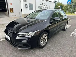 Nero Usata 2021 VW Golf Life Monovolume | 19.900 € (Cara)