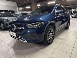 Blu/azzurro Usata 2023 Mercedes GLA200 SUV | 37.900 € (Buon prezzo)