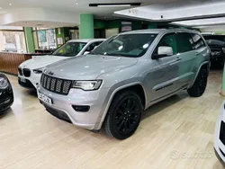 Grigio Usata 2017 Jeep Grand Cherokee Night Eagle SUV | 19.900 € (Ottimo prezzo)