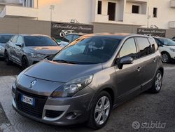 Grigio Usata 2013 Renault Scénic III XMOD Monovolume | 2399 € (Super prezzo)
