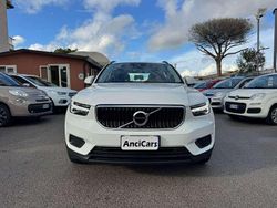 Bianco Usata 2019 Volvo XC40 Business Edition SUV | 17.990 € (Ottimo prezzo)