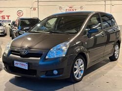 Grigio Usata 2009 Toyota Corolla Verso Monovolume | 4900 € (Buon prezzo)