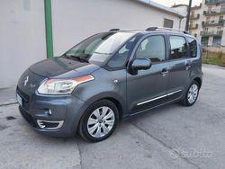 Grigio Usata 2011 Citroën C3 Picasso Exclusive Monovolume | 4599 € (Buon prezzo)