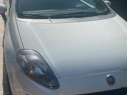 Bianco Usata 2012 Fiat Punto Due volumi | 3000 €