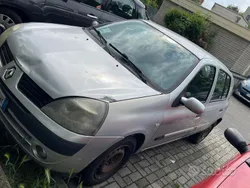 Usata 2005 Renault Clio II Due volumi | 2500 € (Buon prezzo)