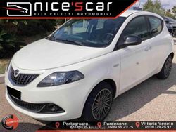Bianco Usata 2022 Lancia Ypsilon Gold Due volumi | 12.400 € (Buon prezzo)