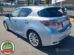 Blu/azzurro Usata 2011 Lexus CT200h Luxury Line Tre volumi | 7890 € (Cara)