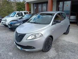 Argento Usata 2015 Lancia Ypsilon Due volumi | 8500 € (Buon prezzo)