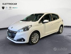 Bianco Usata 2017 Peugeot 208 Active Due volumi | 8900 € (Buon prezzo)
