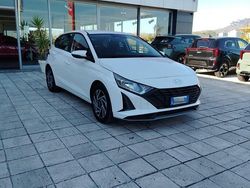 Bianco Usata 2024 Hyundai i20 Tre volumi | 15.800 € (Ottimo prezzo)