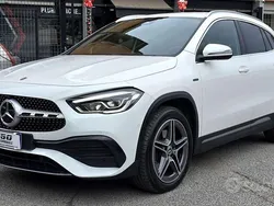 Bianco Usata 2020 Mercedes GLA250 Premium SUV | 31.000 € (Cara)