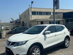Bianco Usata 2015 Nissan Qashqai SUV | 8900 € (Buon prezzo)