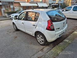Bianco Usata 2008 Dacia Sandero Tre volumi | 2200 € (Buon prezzo)