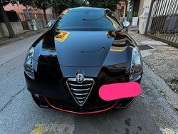 Nero Usata 2013 Alfa Romeo Giulietta Due volumi | 7500 € (Molto cara)