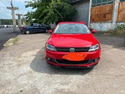 Rosso Usata 2012 VW Jetta Tre volumi | 6000 €