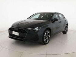 Grigio manhattan metallizzato Nuova 2025 Audi A3 Advanced Tre volumi | 40.600 € (Buon prezzo)