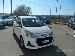Bianco Usata 2017 Hyundai i10 Due volumi | 9950 € (Buon prezzo)