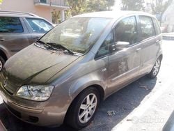 Usata 2006 Fiat Idea Monovolume | 3300 € (Buon prezzo)