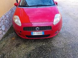 Rosso Usata 2006 Fiat Grande Punto Due volumi | 2000 € (Buon prezzo)