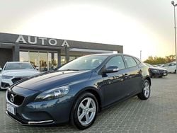 Grigio Usata 2018 Volvo V40 Kinetic Station wagon | 10.300 € (Buon prezzo)