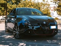 Nero Usata 2020 Alfa Romeo Giulietta Tre volumi | 15.000 € (Buon prezzo)