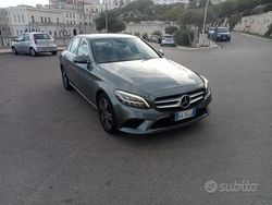 Grigio Usata 2019 Mercedes C220 Tre volumi | 19.000 €