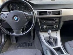 Usata 2008 BMW 318 Sport Line Tre volumi | 5000 € (Buon prezzo)