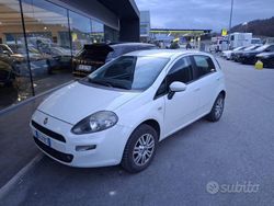 Bianco Usata 2014 Fiat Punto Lounge Tre volumi | 3900 € (Buon prezzo)