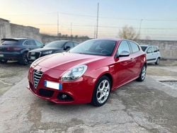 Rosso Usata 2016 Alfa Romeo Giulietta Super Tre volumi | 7900 € (Buon prezzo)