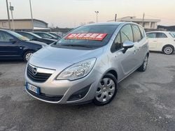 Argento Usata 2012 Opel Meriva Cosmo Monovolume | 4450 € (Buon prezzo)