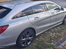 Grigio Usata 2017 Mercedes 180 Tre volumi | 17.500 € (Molto cara)