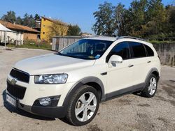Bianco Usata 2011 Chevrolet Captiva LTZ SUV | 9900 € (Molto cara)