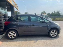 Grigio Usata 2004 Kia Venga Due volumi | 5000 €